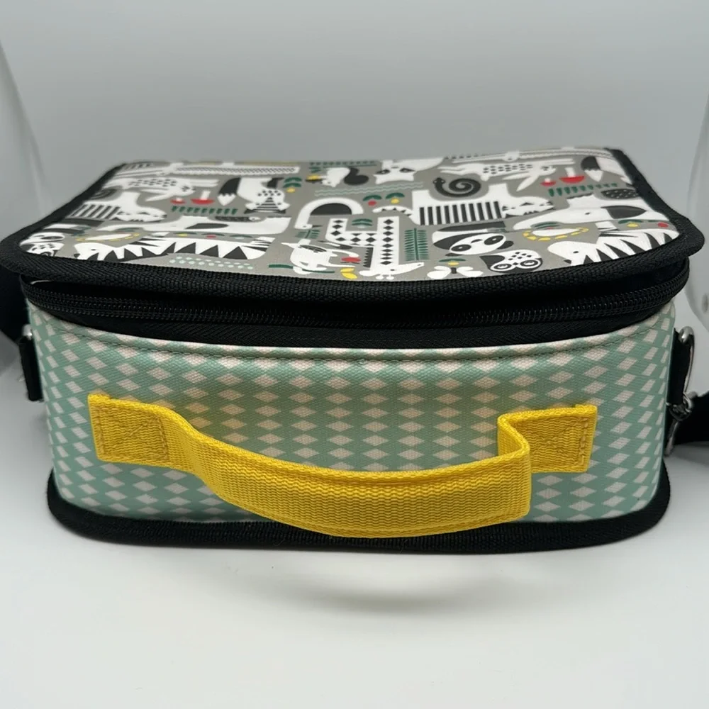 Petit Collage Insulated Eco-Friendly Animal Print Lunch Box with Strap‎